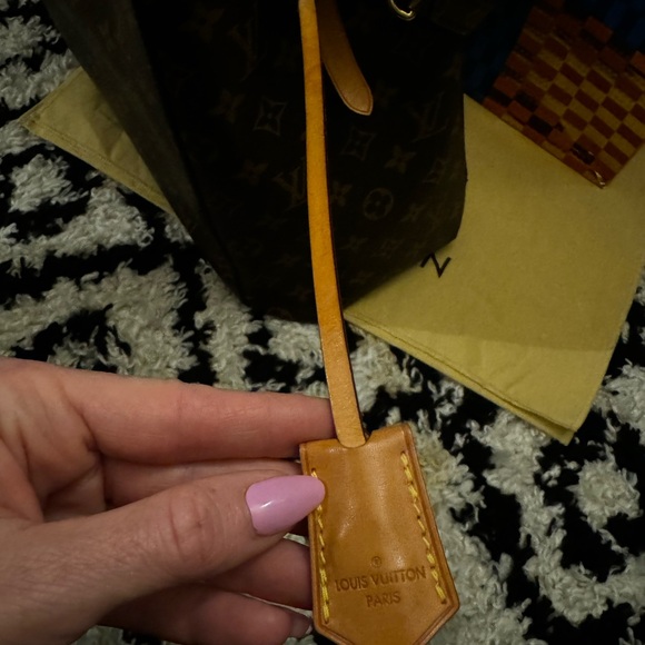 Monogram Montaigne GM - Picture 14 of 14